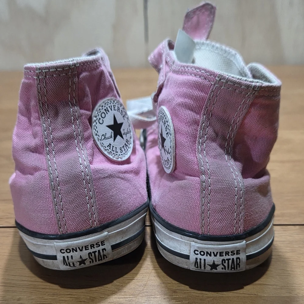 Converse Chuck Taylor All Star Pink High Tops Infant US‎ 10 | Charity Listing